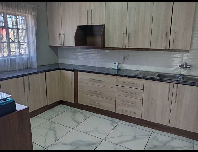 3 BEDROOM HOUSE TO LET IN VANDERBIJLPARK SW 5